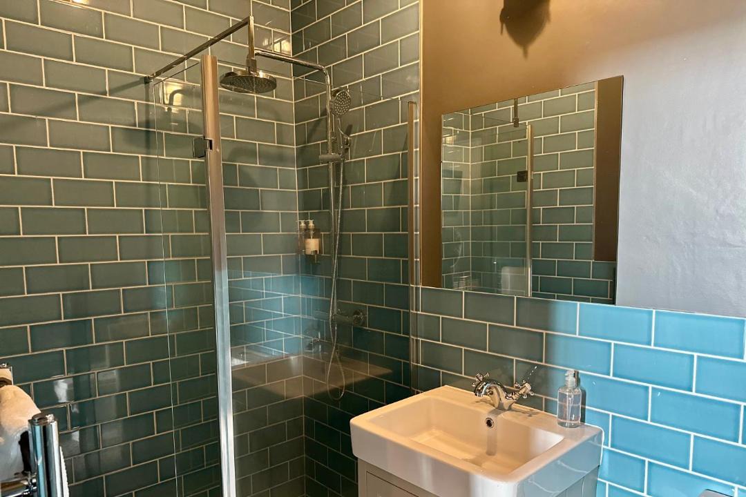 Photo of Bathroom in Weedon