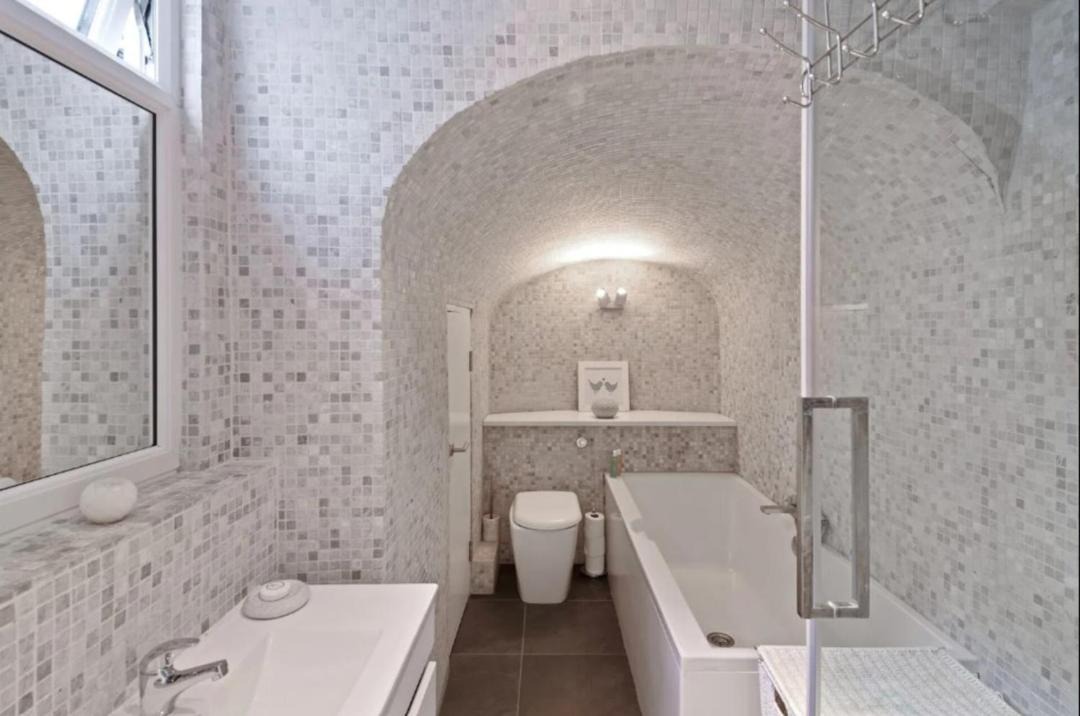 Photo of Bathroom in Westbourne
