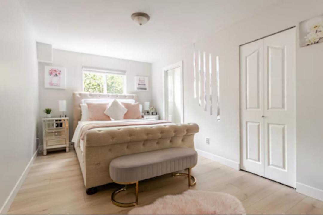 Photo of Bedroom in Burke Mountain