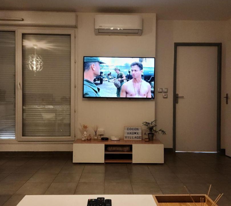 Photo of Livingroom in Vaulx En Velin Village