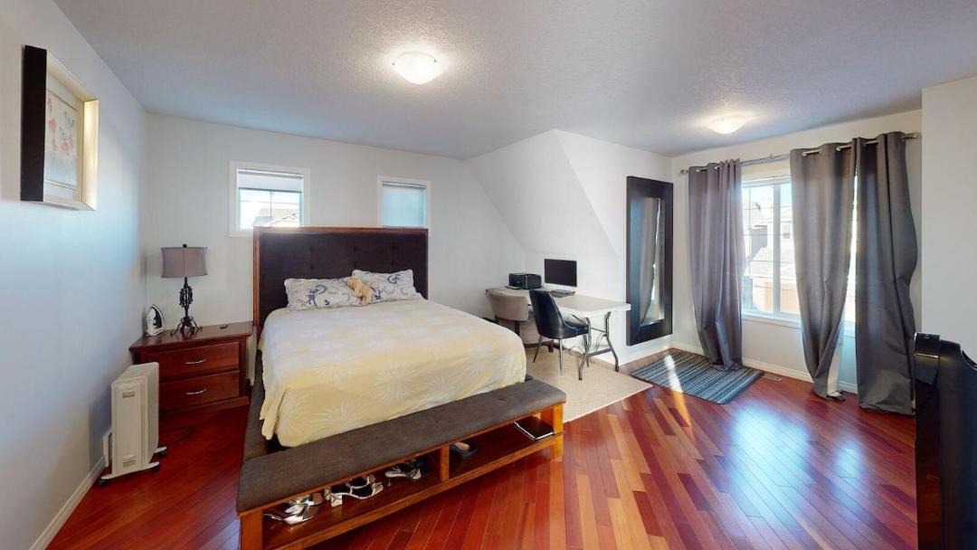 Photo of Bedroom in Cougar Ridge