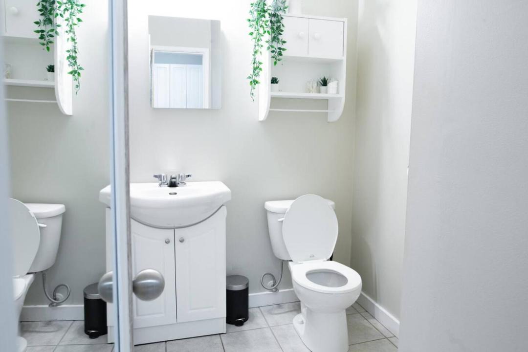 Photo of Bathroom in Harrison Hot Springs