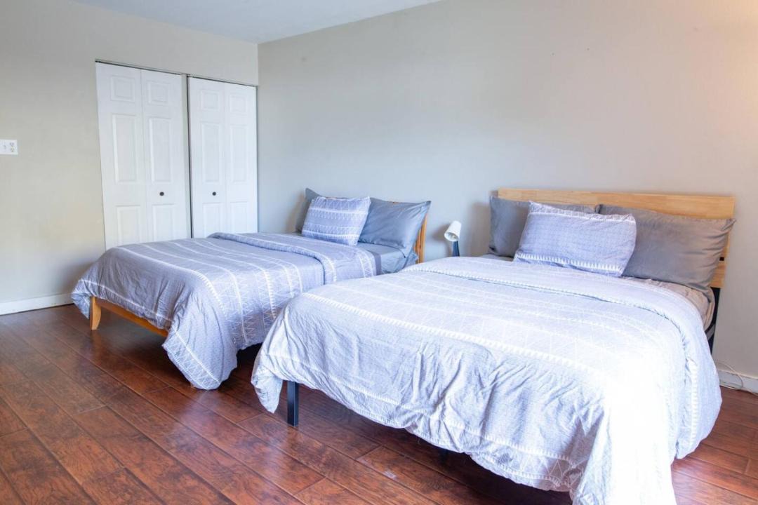 Photo of Bedroom in Harrison Hot Springs