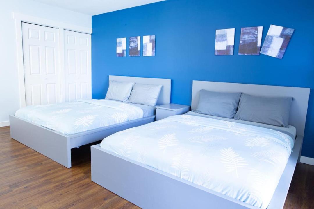 Photo of Bedroom in Harrison Hot Springs
