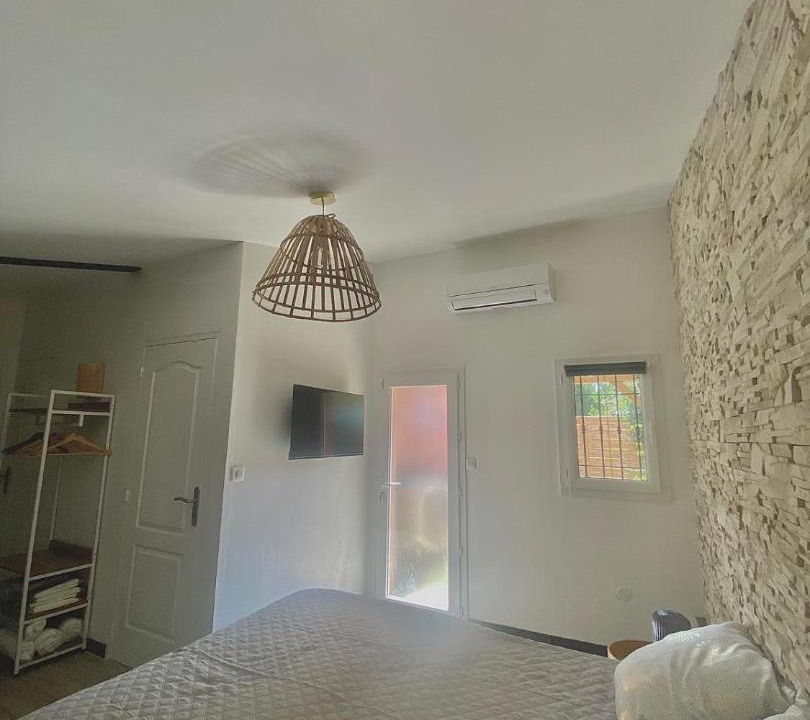 Photo of Bedroom in Saint-Martin-de-Crau