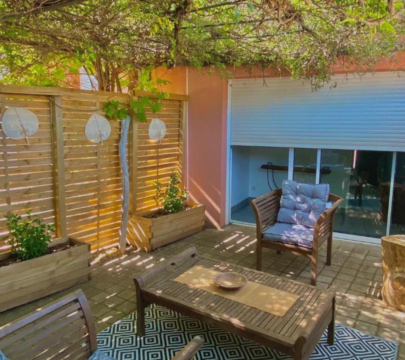 Photo of Patio Balcony in Saint-Martin-de-Crau