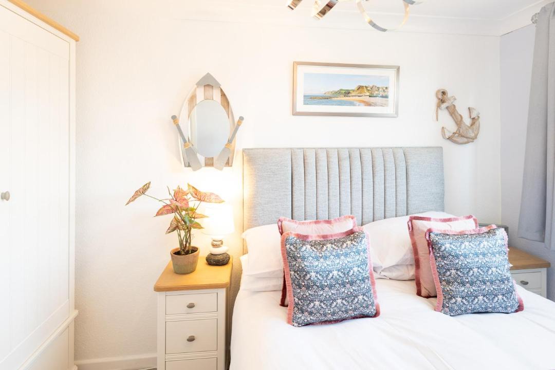 Photo of Bedroom in West Bay