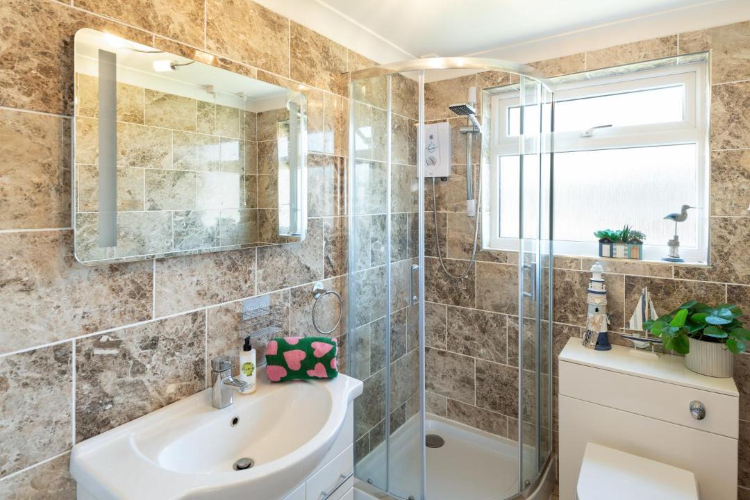 Photo of Bathroom in West Bay