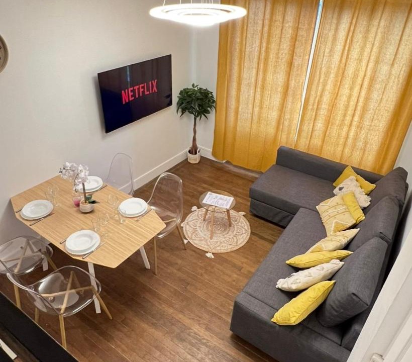 Photo of Livingroom in 14th Arrondissement