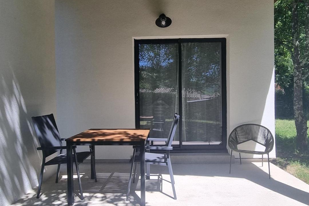 Photo of Patio Balcony in Aveze