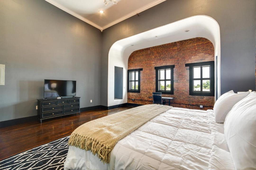 Photo of Bedroom in Marshall
