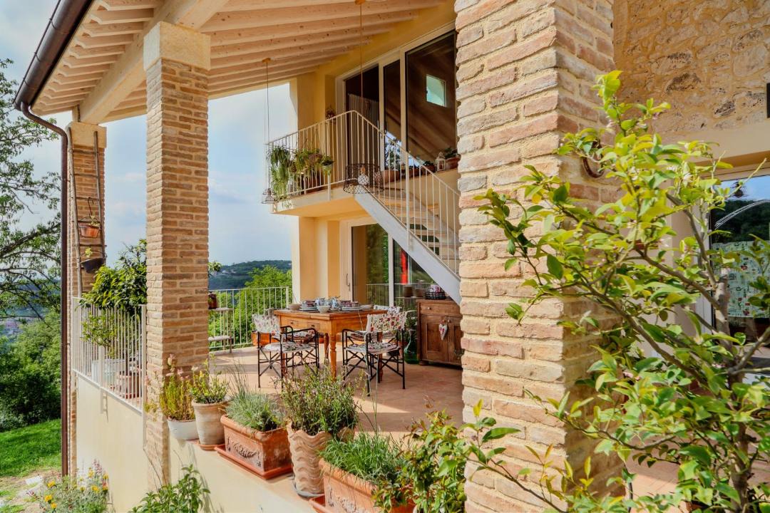 Photo of Patio Balcony in Val Liona