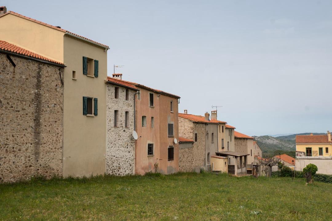 Photo of Buildings in Montalba-le-Chateau