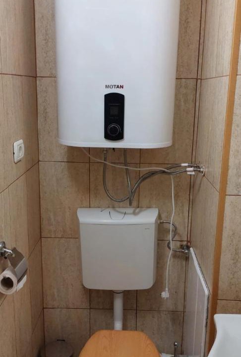 Photo of Bathroom in Saturn