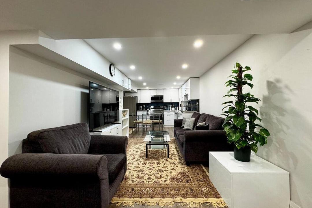 Photo of Livingroom in Ajax