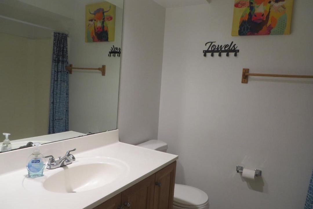 Photo of Bathroom in Kenner - Louis Armstrong International Airport