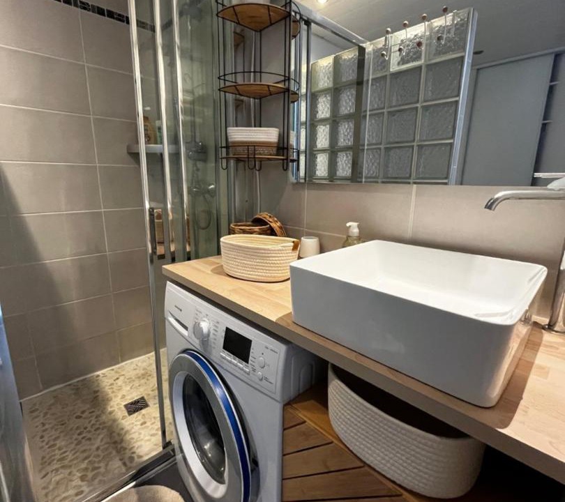 Photo of Bathroom in Carnon-Plage