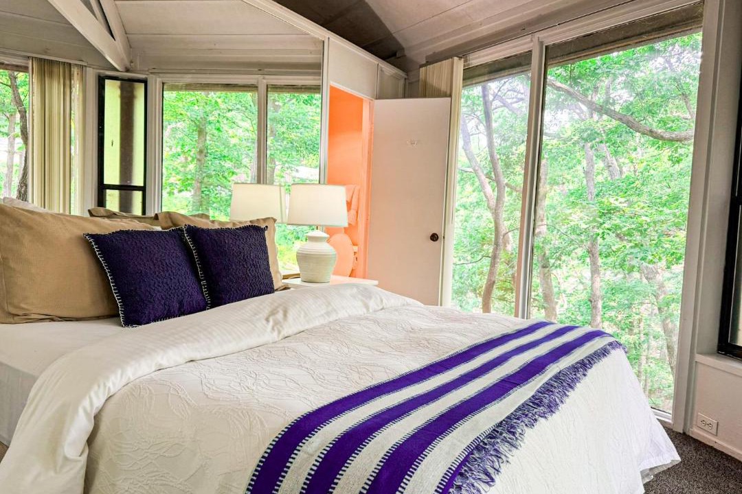 Photo of Bedroom in Village of Four Seasons