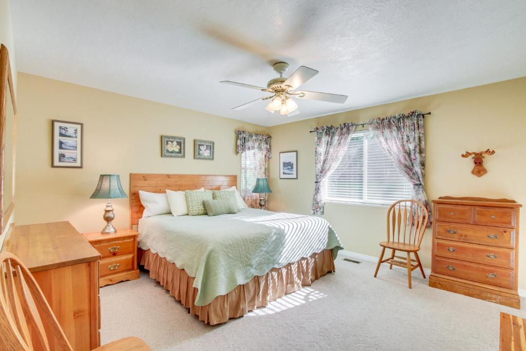Photo of Bedroom in North Logan