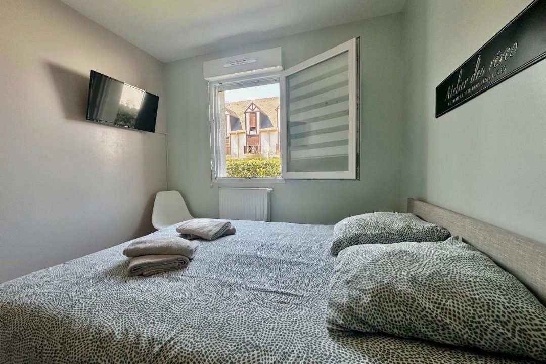 Photo of Bedroom in Courseulles-sur-Mer
