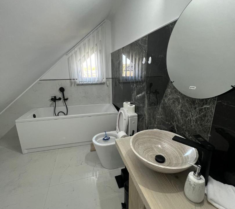 Photo of Bathroom in Cajvana