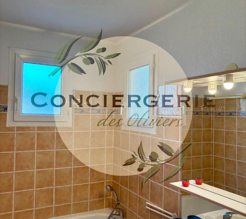 Photo of Bathroom in La Faviere