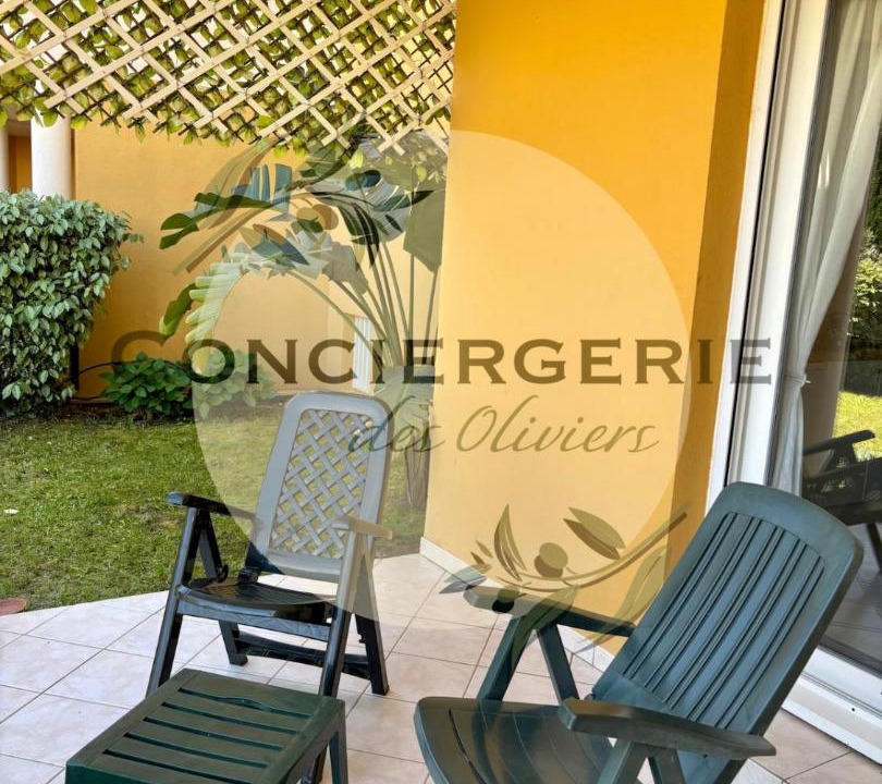 Photo of Patio Balcony in La Faviere