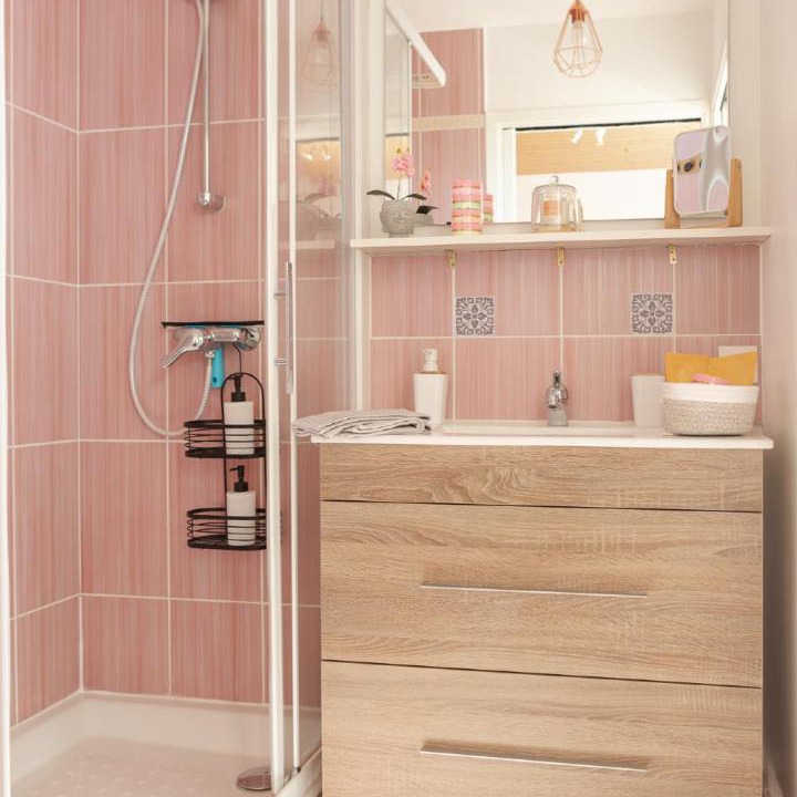 Photo of Bathroom in Dragey-Ronthon