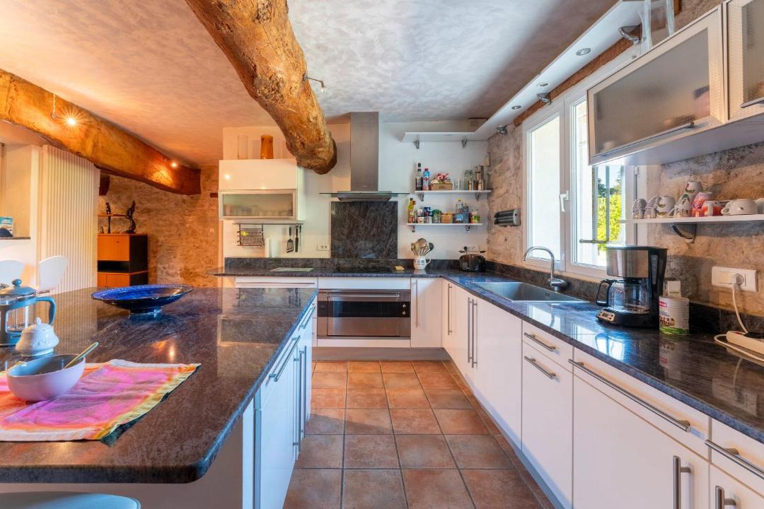 Photo of Kitchen in Caumont-sur-Durance