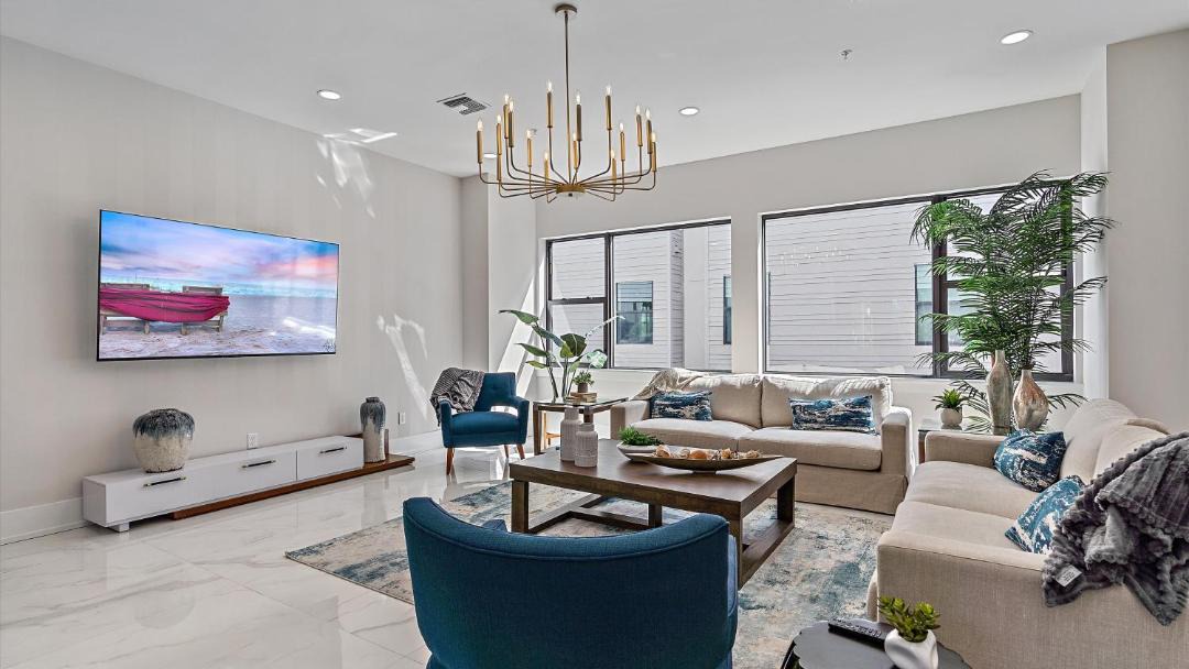 Photo of Livingroom in Downtown