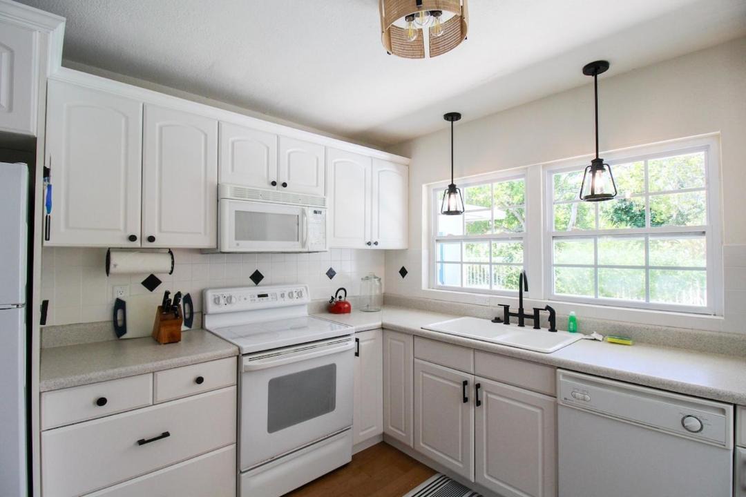 Photo of Kitchen in Gulf Gate Estates