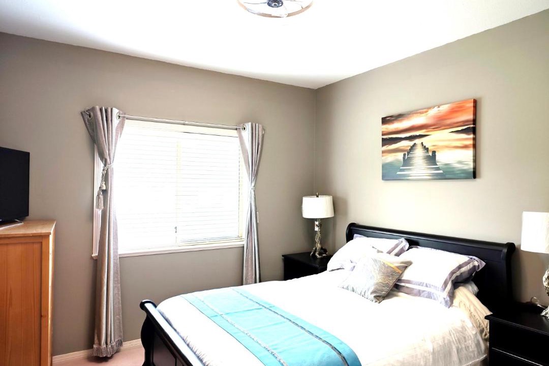 Photo of Bedroom in West Newton - Highway 10