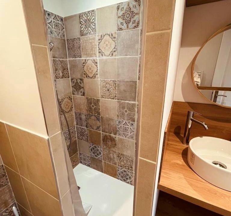 Photo of Bathroom in Lunel