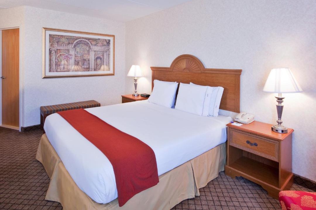 Photo of Bedroom in Flint
