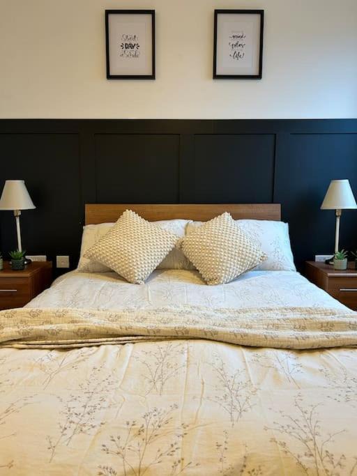 Photo of Bedroom in Island Gardens