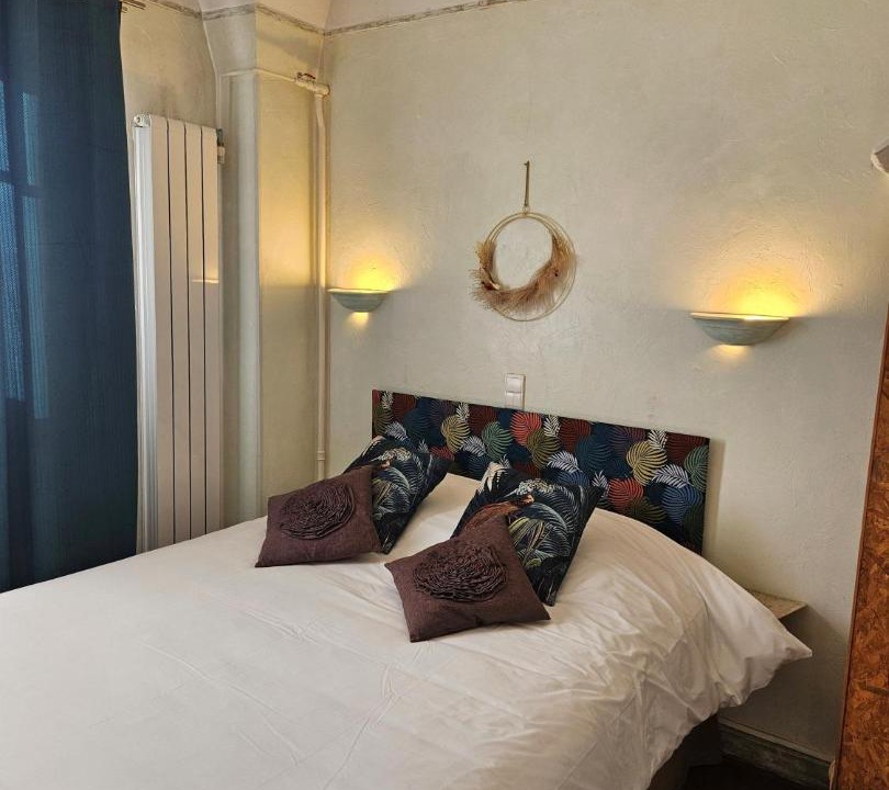 Photo of Bedroom in Fixin