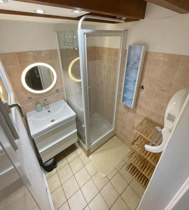 Photo of Bathroom in Cauterets