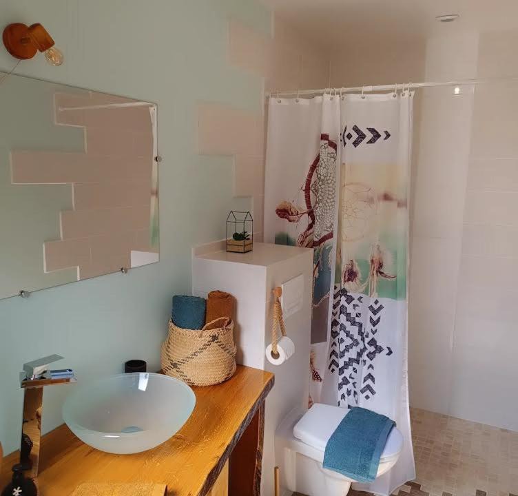 Photo of Bathroom in Bouce
