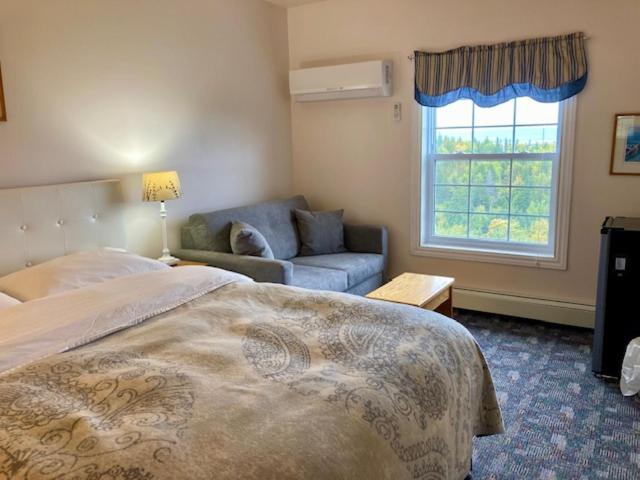 Photo of Bedroom in Ingonish Beach