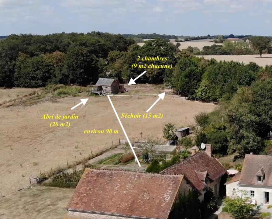 Photo of Buildings in Sennevieres