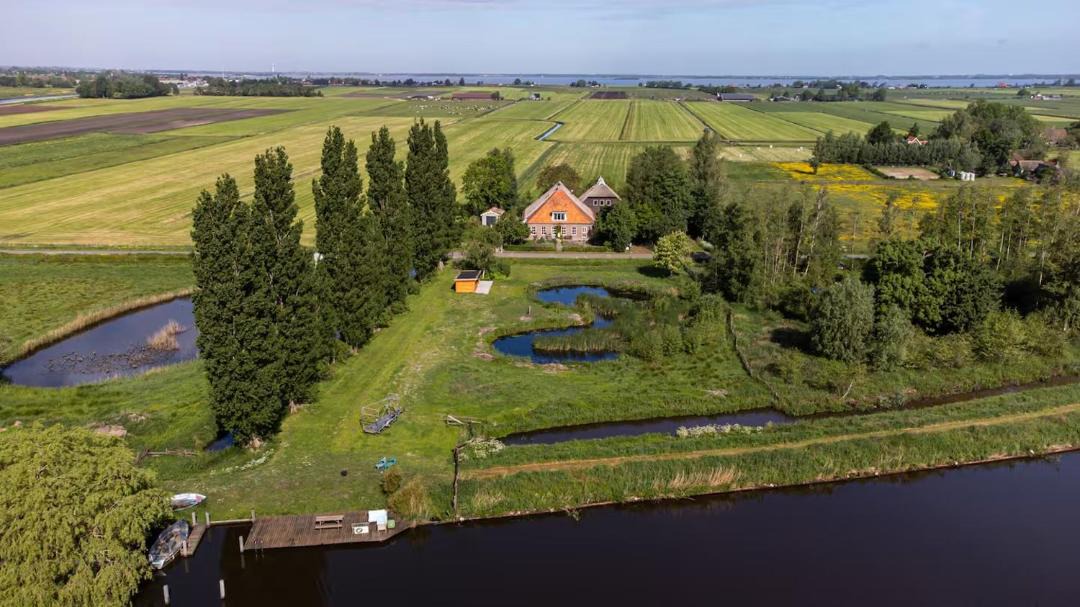 Photo of Others in Delfstrahuizen