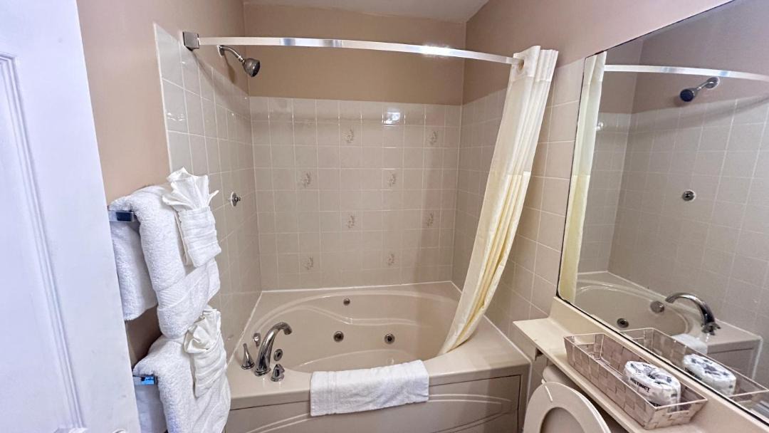 Photo of Bathroom in Rideau Lakes