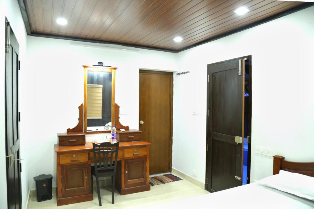 Photo of Others in Poovar