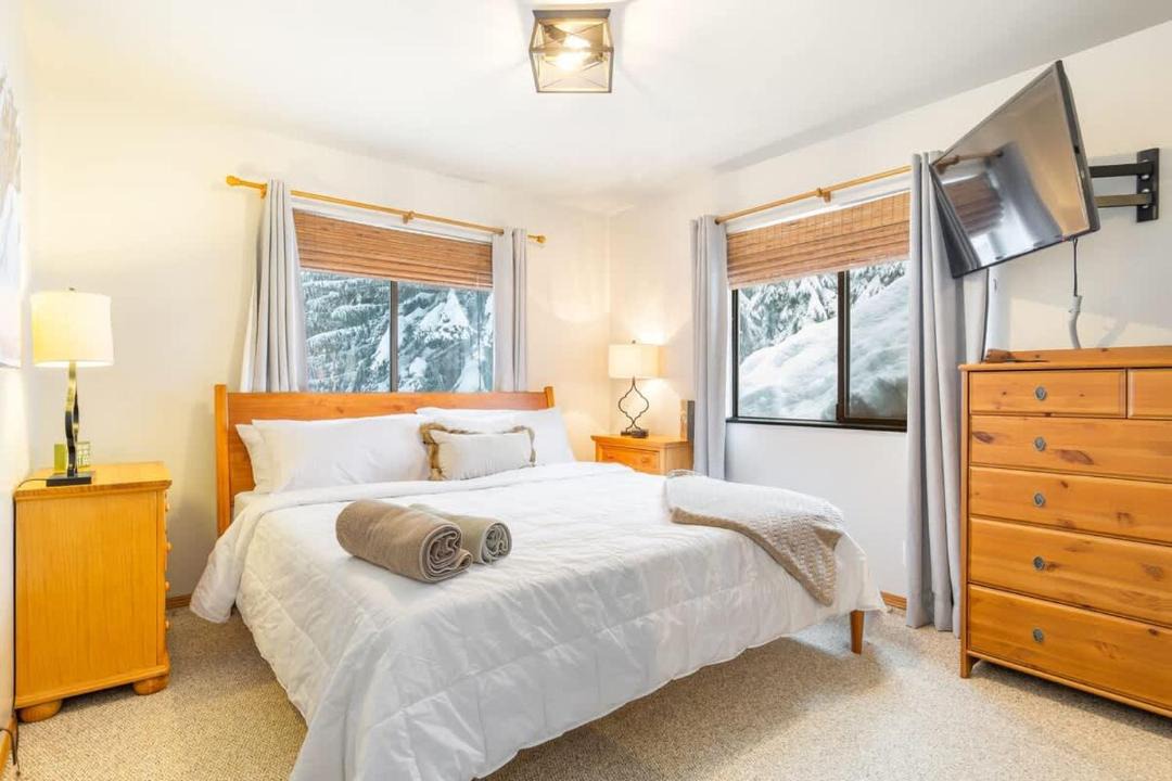 Photo of Bedroom in Snoqualmie Pass