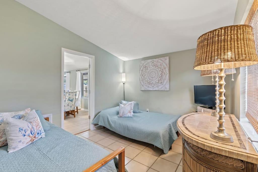 Photo of Bedroom in Gulf Gate Estates