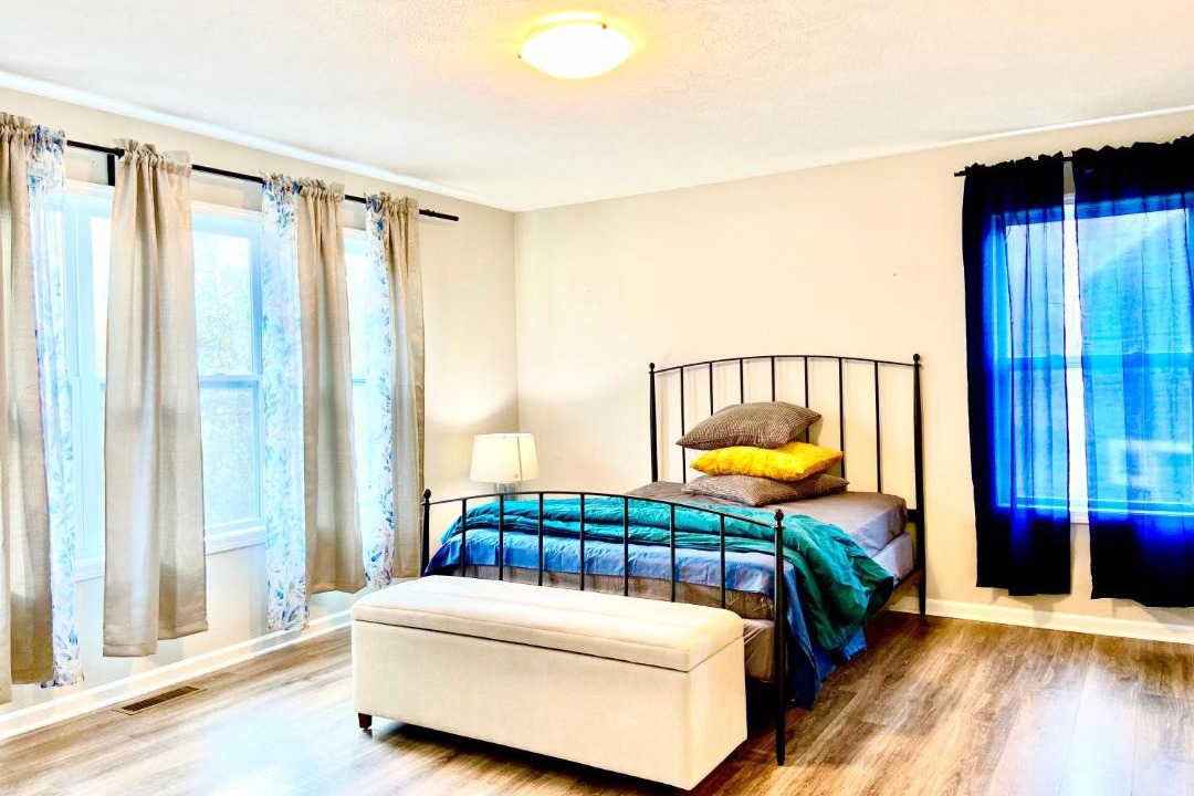 Photo of Bedroom in Midland