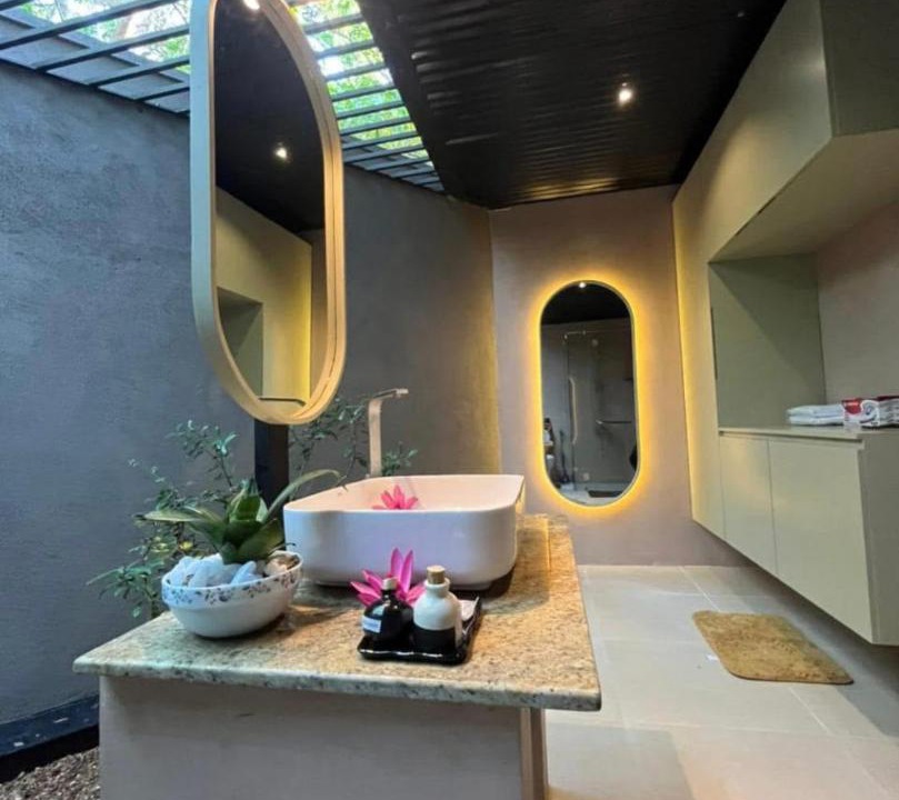 Photo of Bathroom in Kataragama