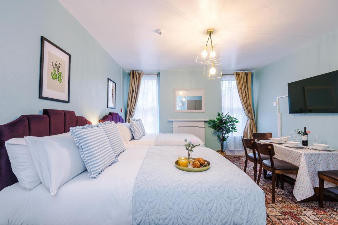 Photo of Bedroom in Leamington Spa