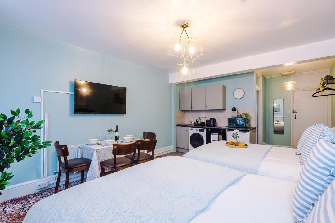 Photo of Bedroom in Leamington Spa
