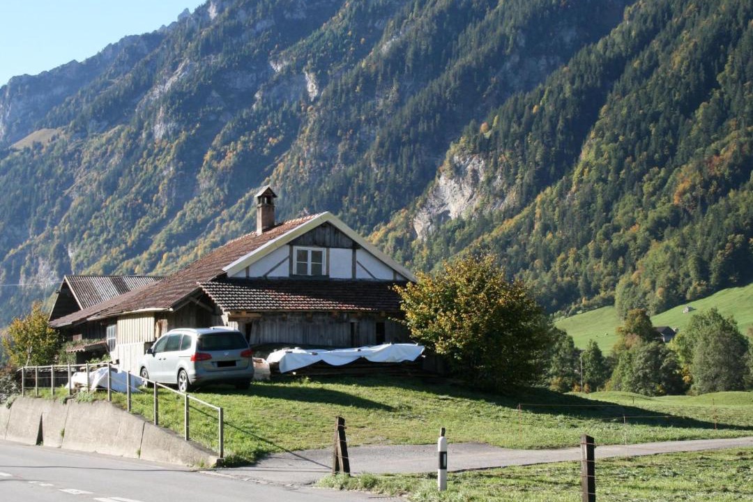 Photo of Others in Kandergrund